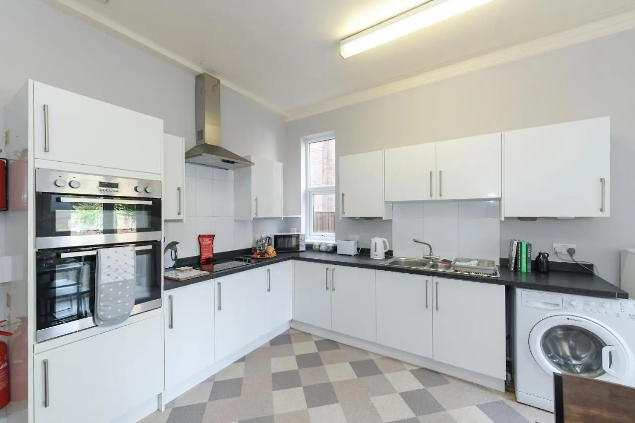 The Linden Grove Apartments Nottingham 0*,
